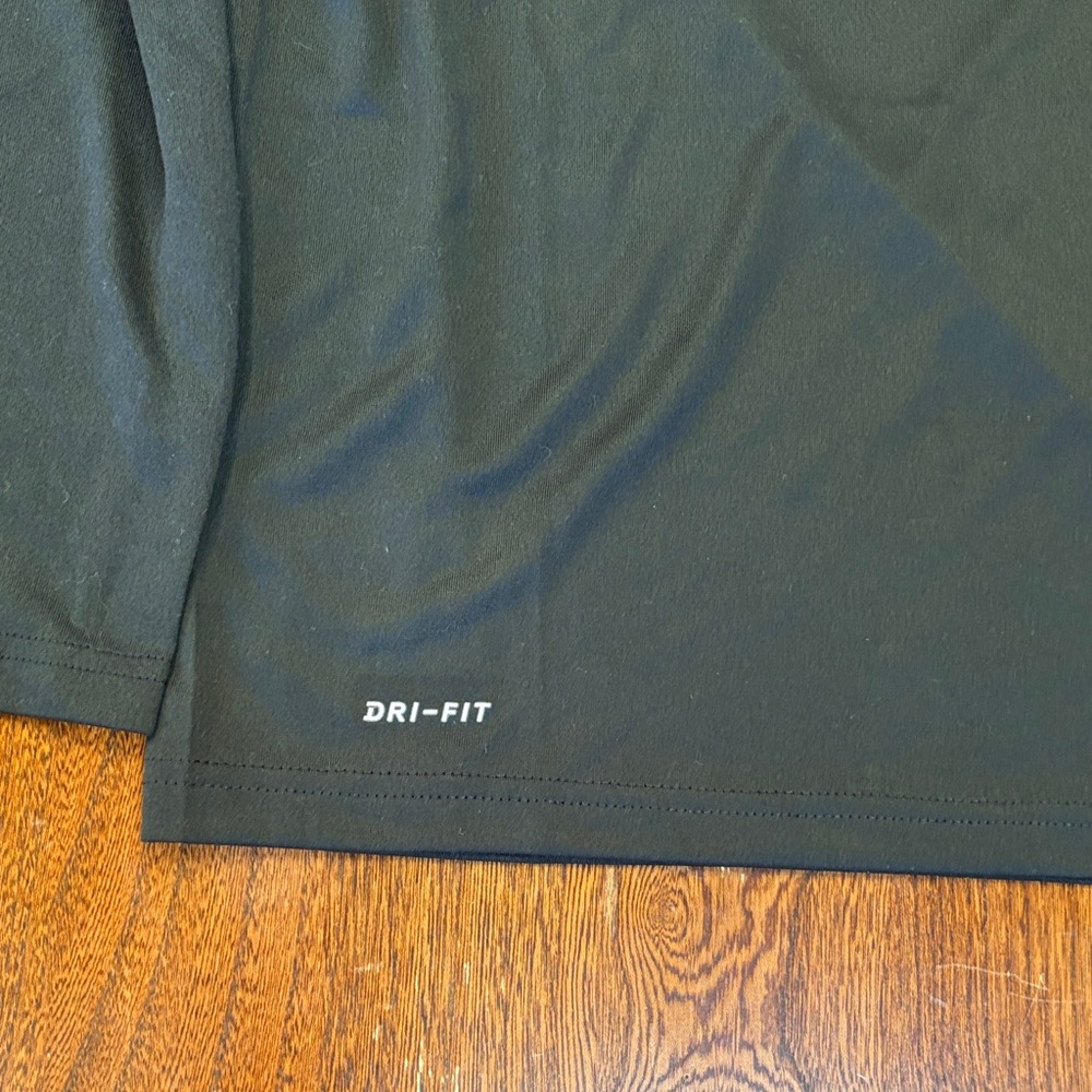 Nike Kids/Boys Long Sleeve Dri-Fit Tee Medium - Picture 5 of 7
